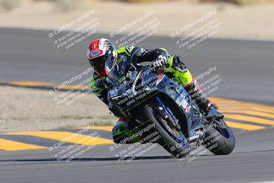 media/Oct-08-2022-SoCal Trackdays (Sat) [[1fc3beec89]]/Turn 10 (945am)/